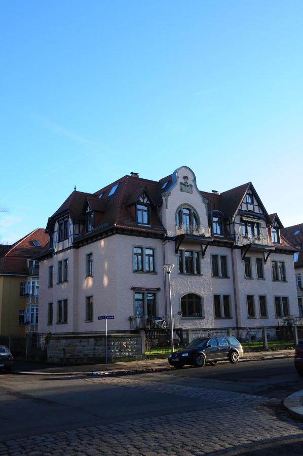 Wunderschoene Wohnung In Sanierter Villa! Incl Wifi Dresden Exterior photo